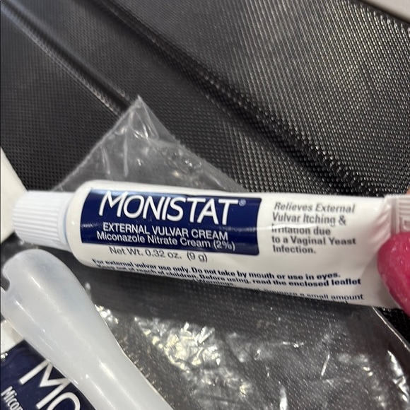 Monistat one it’s new never used expire in April 2026 - Picture 2 of 6